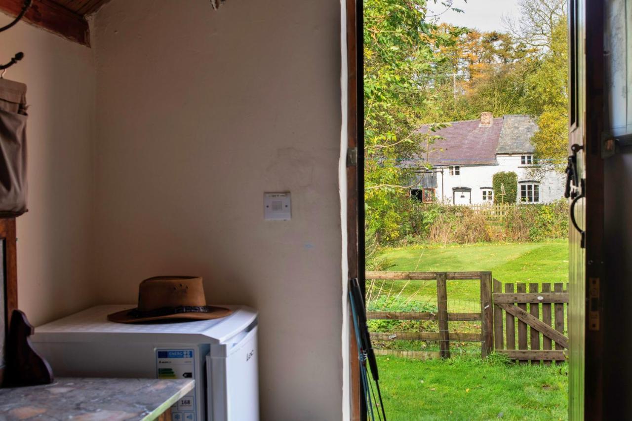 Finest Retreats - Great Cantal Granary 兰德林多德威尔斯 外观 照片