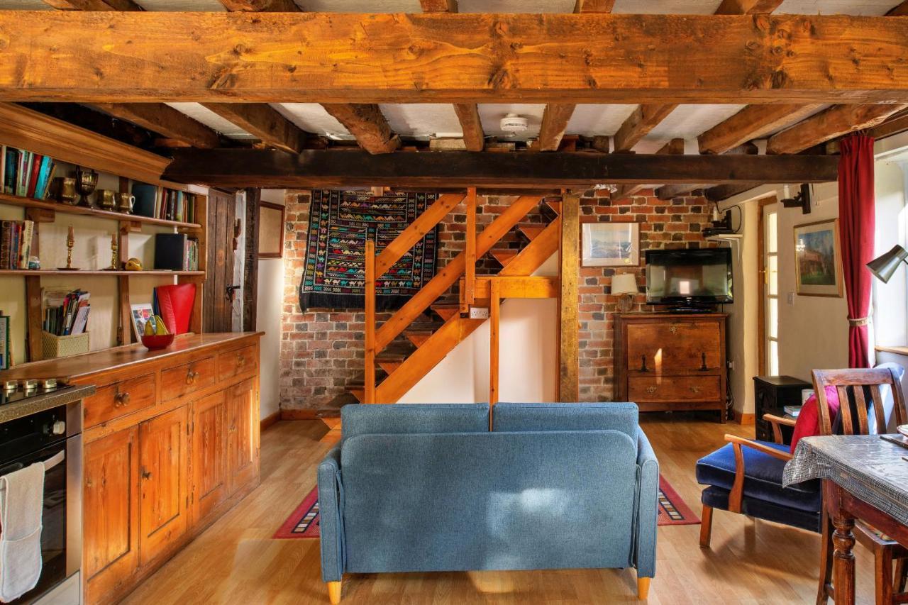 Finest Retreats - Great Cantal Granary 兰德林多德威尔斯 外观 照片